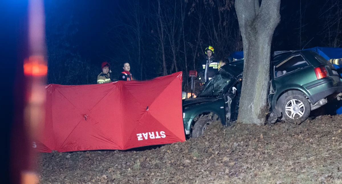 Wypadki Drogowe, Śmiertelny wypadek drodze kockiej - zdjęcie, fotografia