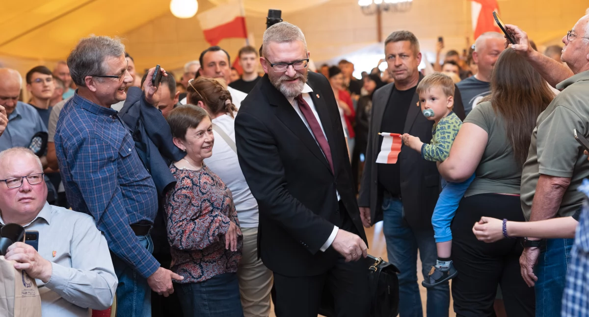 Polityka, Grzegorz Braun Dęblinie Odzyskajmy niepodległość! [ZDJĘCIA] - zdjęcie, fotografia