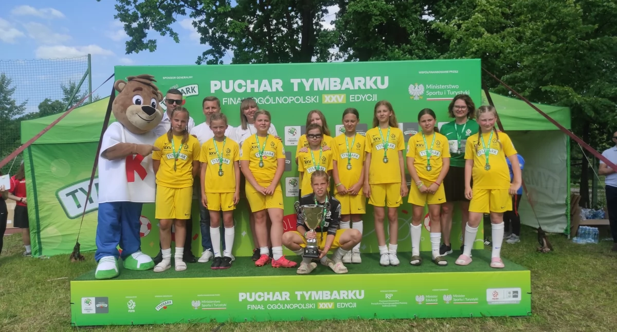 Piłka nożna, Piłkarki Leopoldowa miejscu Polsce! Historyczny występ Pucharze Tymbarku - zdjęcie, fotografia