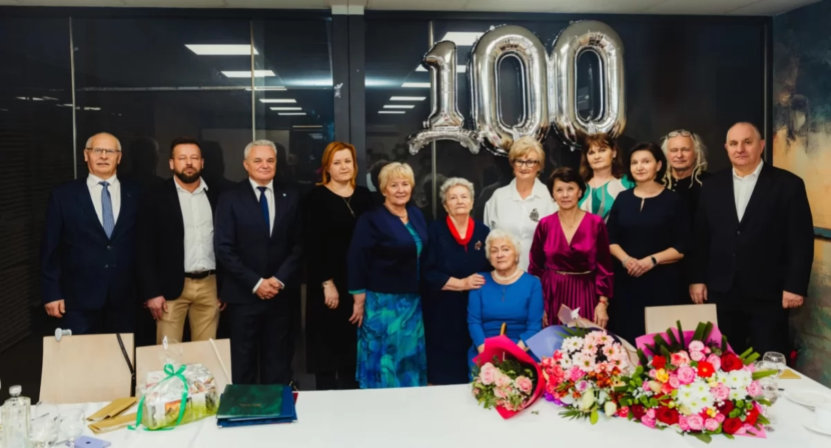 Społeczeństwo, „100 mało!” Wyjątkowy Jubileusz Barbary Deski Dęblinie - zdjęcie, fotografia