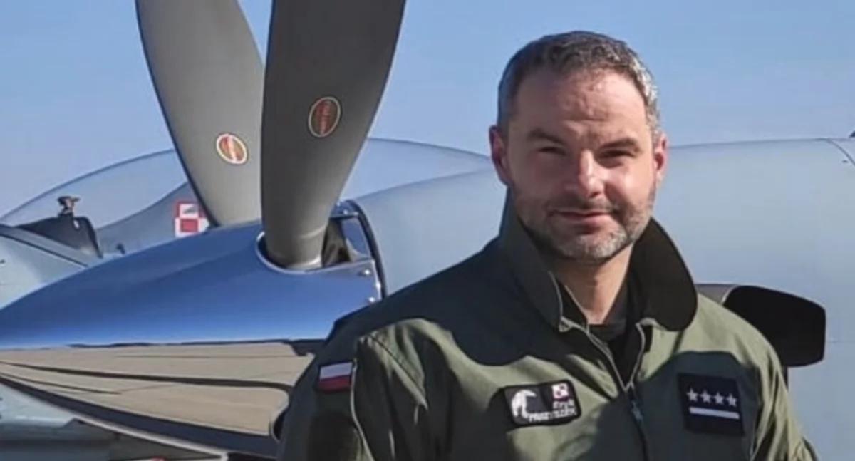 Wojsko i WOT, pilot Zespole Akrobacyjnym „Orlik” - zdjęcie, fotografia
