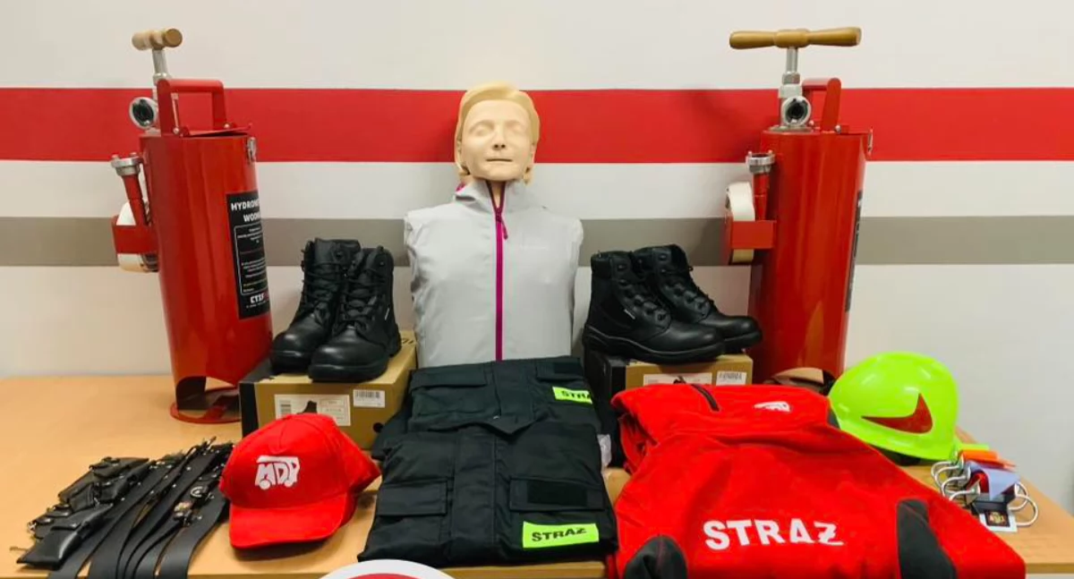 Straż i Policja, Dofinansowanie Województwa Lubelskiego Młodzieżowej Drużyny Pożarniczej Gęsiej Wólce Zobacz udało zakupić! - zdjęcie, fotografia