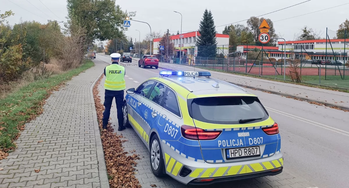 Straż i Policja, Policja kontroluje edukuje Działania niechronieni uczestnicy ruchu drogowego terenie powiatu! - zdjęcie, fotografia