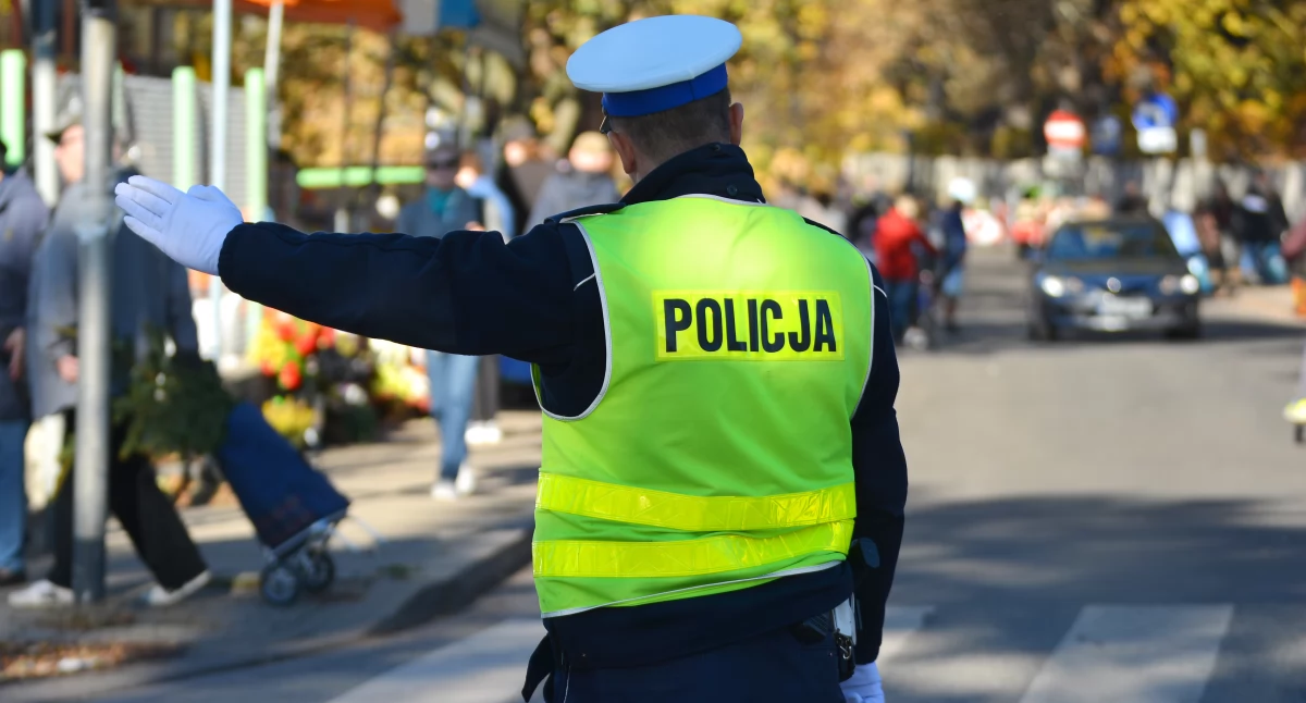 Społeczeństwo, Ważne zmiany ruchu drogowym! Sprawdź dojechać cmentarzy - zdjęcie, fotografia