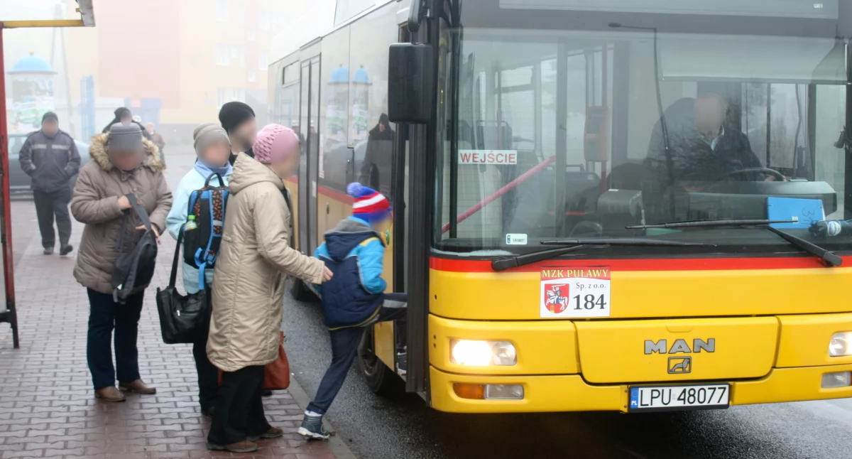 Społeczeństwo, Dęblin Ważna zmiana mieszkańców Sprawdź rozkład autobusu - zdjęcie, fotografia