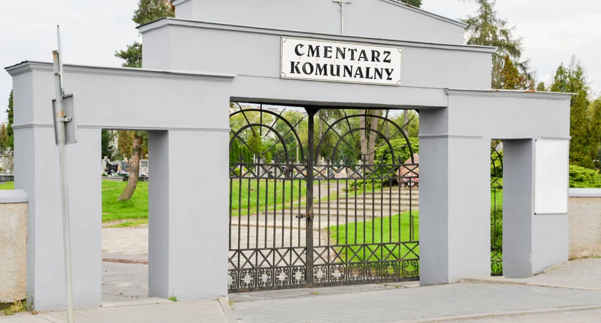 Samorządy i Instytucje, Ważne zmiany dęblińskim cmentarzu czeka mieszkańców - zdjęcie, fotografia