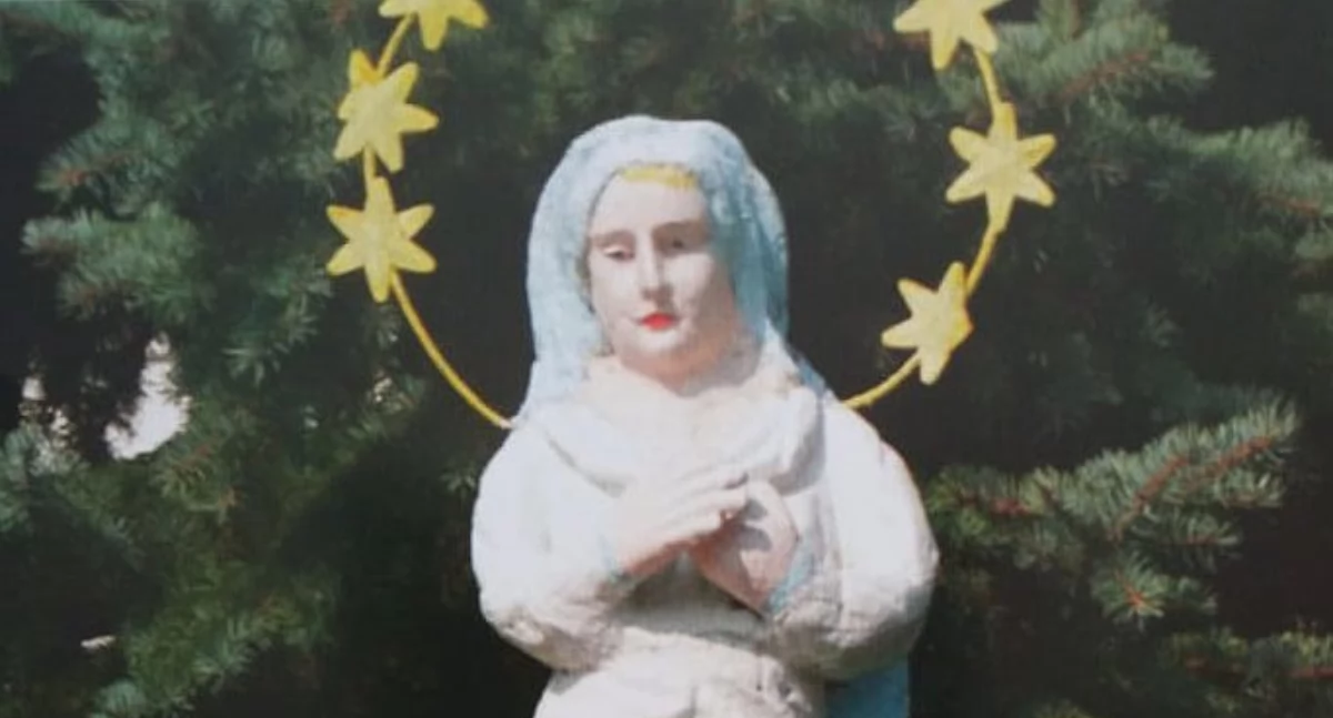 Do dziś pamiątką po powstaniu styczniowym na Ziemi Stężyckiej jest rzeźba Matki Boskiej z 1863 r. usytuowana przy kościele filialnym Przemienienia Pańskiego (fot. - Album „Przyroda, historia, kultura Ziemi Ryckiej”)