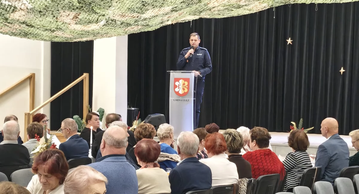 Zdjcie:  W spotkaniu uczestniczyli dzielnicowi z Komendy Powiatowej Policji w Rykach oraz oficer prasowy, fot.KPP Ryki