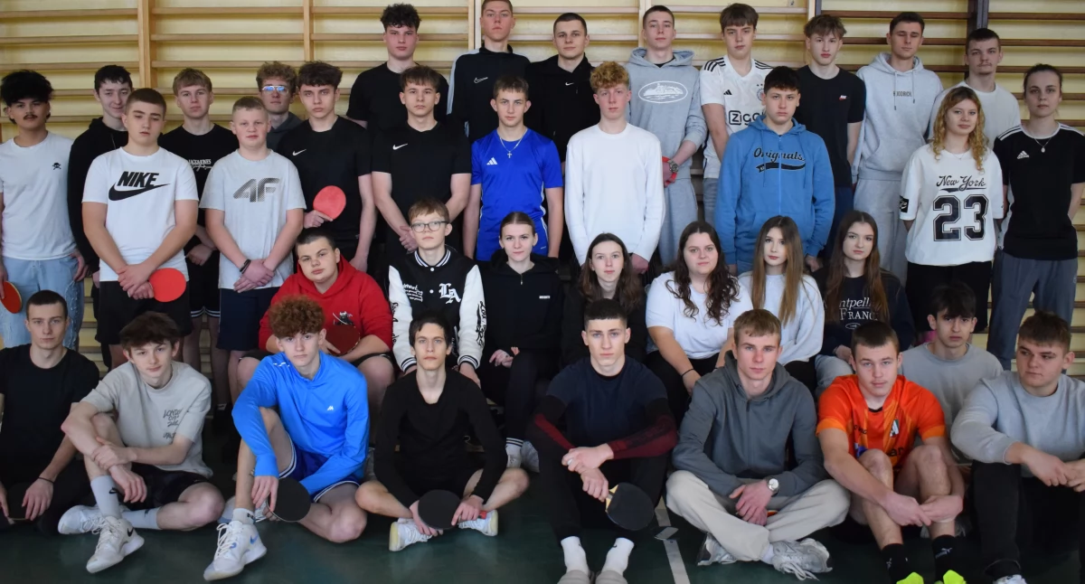 Tenis stołowy, Mistrzostwa Budowlanki tenisie wygrali Michał Bakiera Zofia Figacz - zdjęcie, fotografia