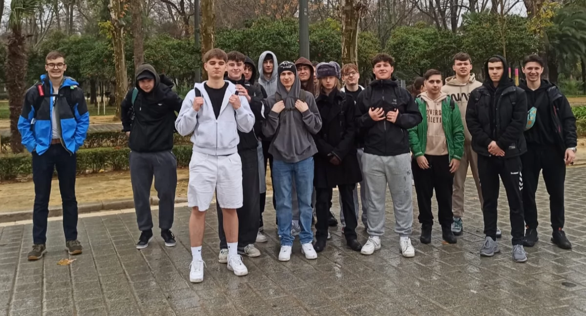 Szkoły i Przedszkola, podbija Sewillę! Uczniowie rozpoczęli praktyki zagraniczne - zdjęcie, fotografia