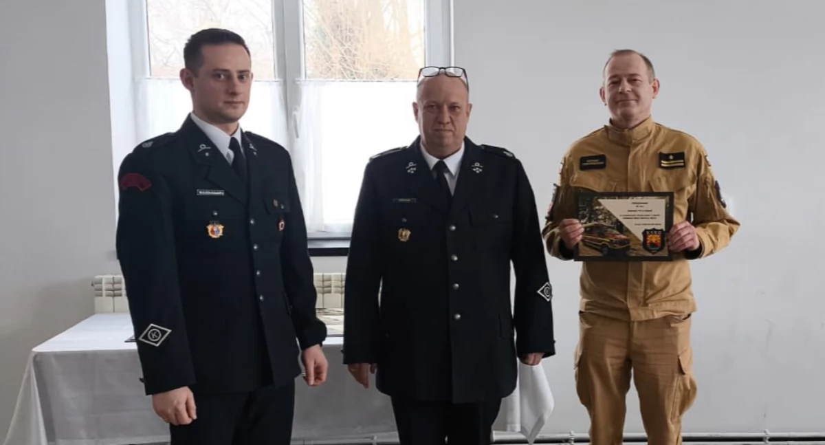 Straż i Policja, Strażacy Stężyca zmieniają dowództwo poprowadzi jednostkę dalej - zdjęcie, fotografia