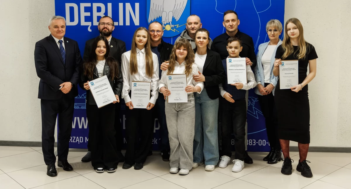 Sporty Walki, Młodzi sportowcy Majster nagrodzeni wyjątkowe osiągnięcia! - zdjęcie, fotografia