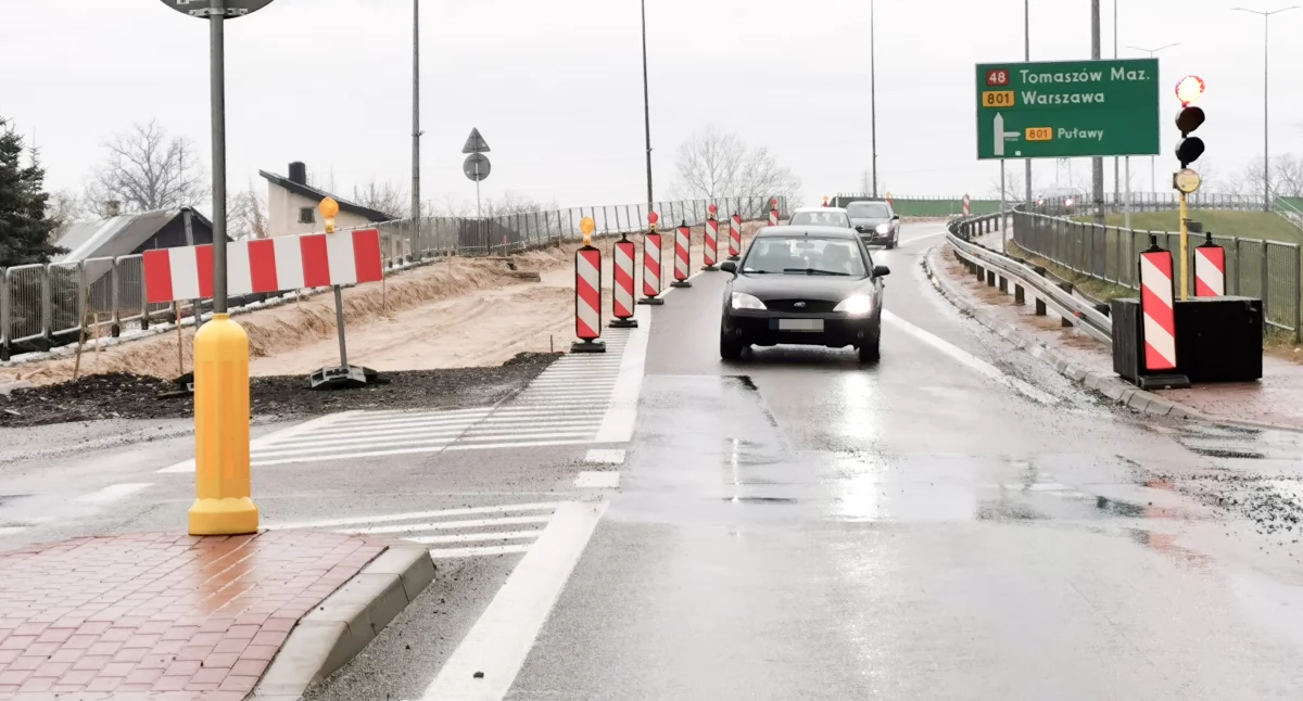 Społeczeństwo, Uwaga kierowcy! Rozpoczyna piąty rozbudowy drogi - zdjęcie, fotografia