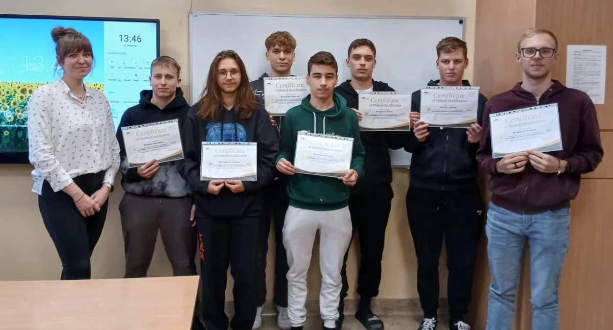 Szkoły i Przedszkola, Praktyczne umiejętności druku młodych uczniów - zdjęcie, fotografia