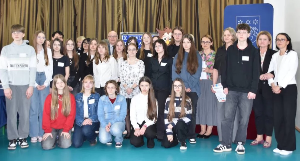 Szkoły i Przedszkola, Ósmoklasiści zmierzyli lekturami Wielki finał powiatowej olimpiady wysoki poziom - zdjęcie, fotografia