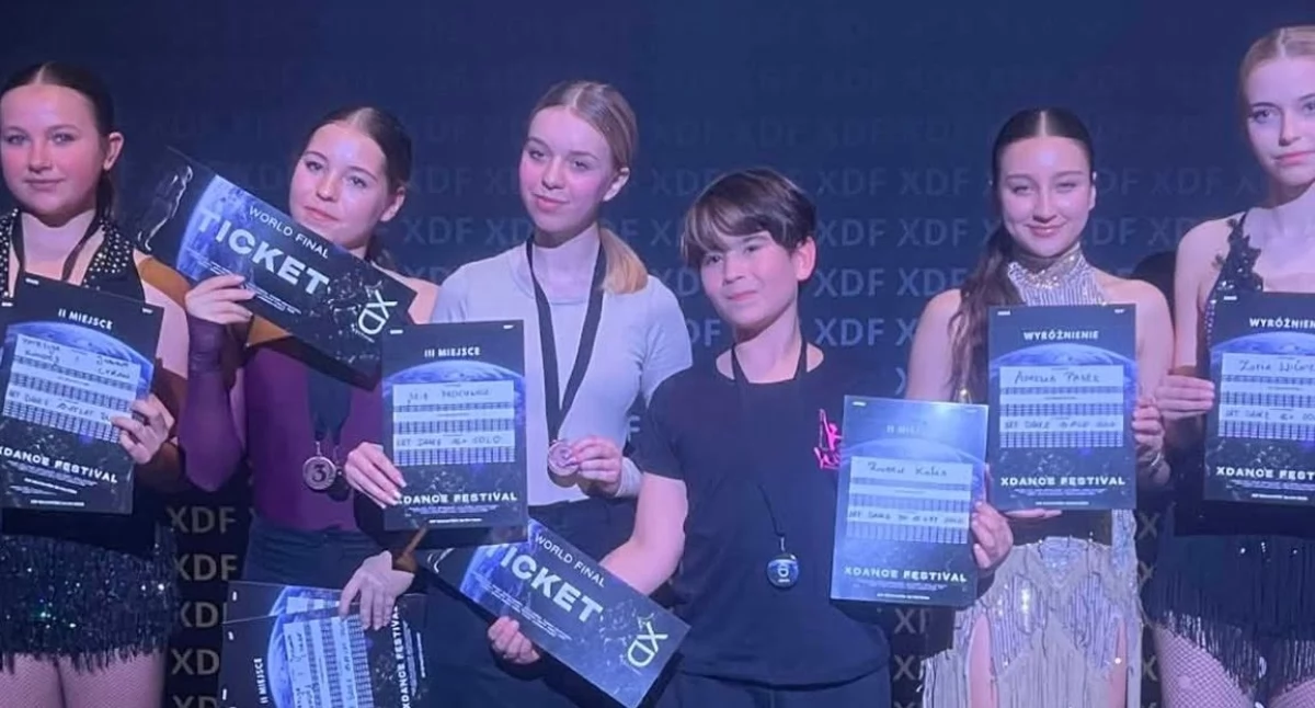 Zdjęcie: Tancerze z Małej Rewii Tanecznej, działającej przy Miejskim Domu Kultury w Dęblinie, odnieśli sukces podczas X Dance Festiwalu w Bełchatowie, fot: Miejski Dom Kultury w Dęblinie