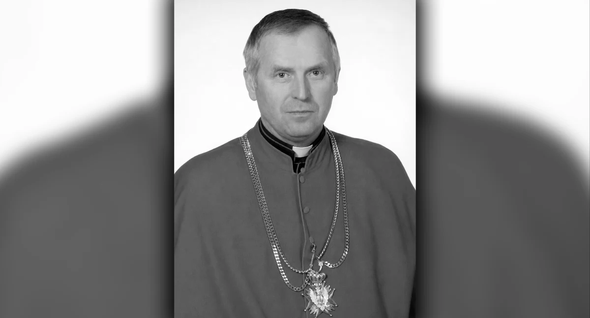 Ks. Brzozowski był organizatorem parafii pw. Chrystusa Miłosiernego w Dęblinie, a następnie został jej pierwszym proboszczem.
