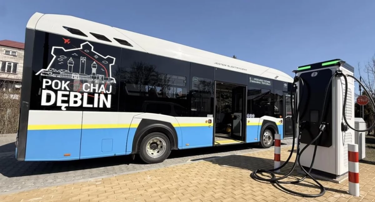 Komunikaty i Alerty, Dęblin zmienia trasy autobusów objazdy rozkłady jazdy - zdjęcie, fotografia