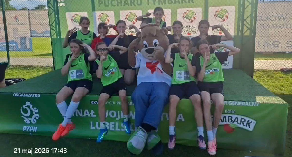 Piłka nożna, mistrzynie województwa! Rosołki zagrają finale ogólnopolskim Narodowym - zdjęcie, fotografia