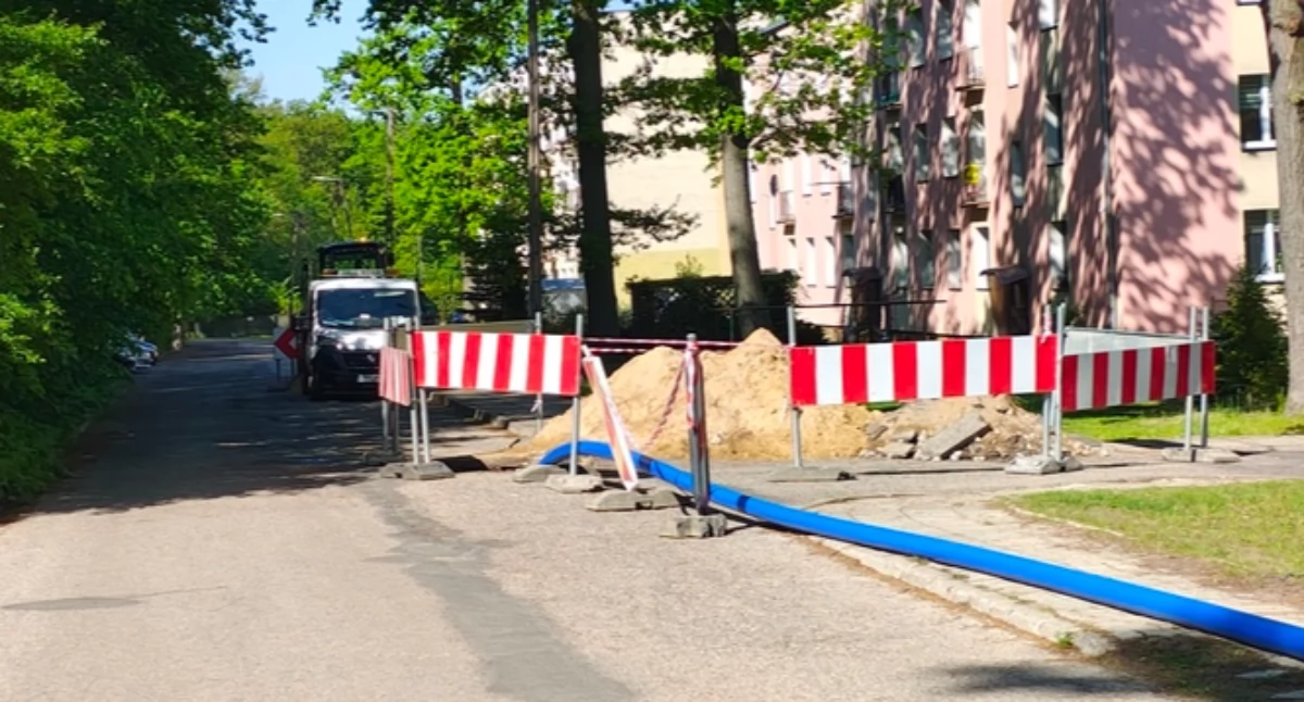 W trakcie realizacji inwestycji na terenie osiedla Stawy mogą wystąpić czasowe utrudnienia w ruchu pieszym i samochodowym
