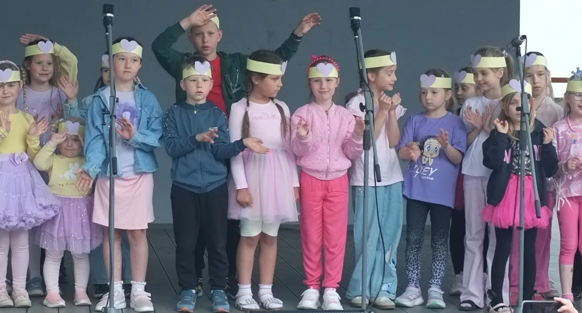 Wesoło i gwarno było zwłaszcza na scenie