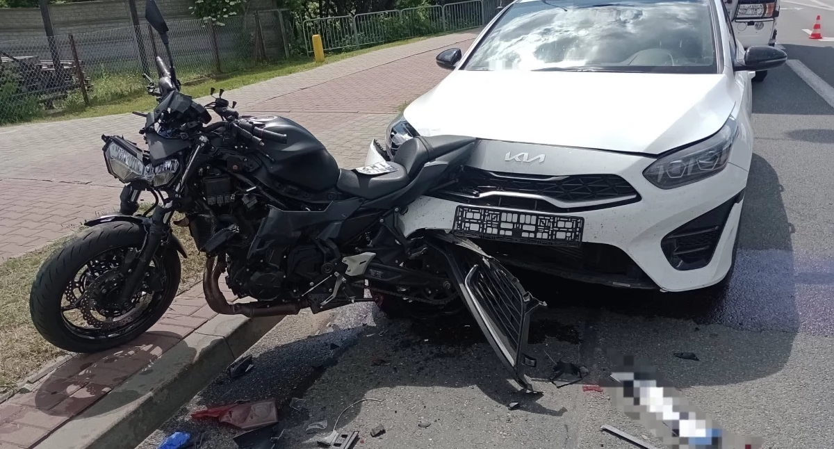 Wypadki Drogowe, Wypadek Dęblinie Motocyklistka trafiła szpitala - zdjęcie, fotografia