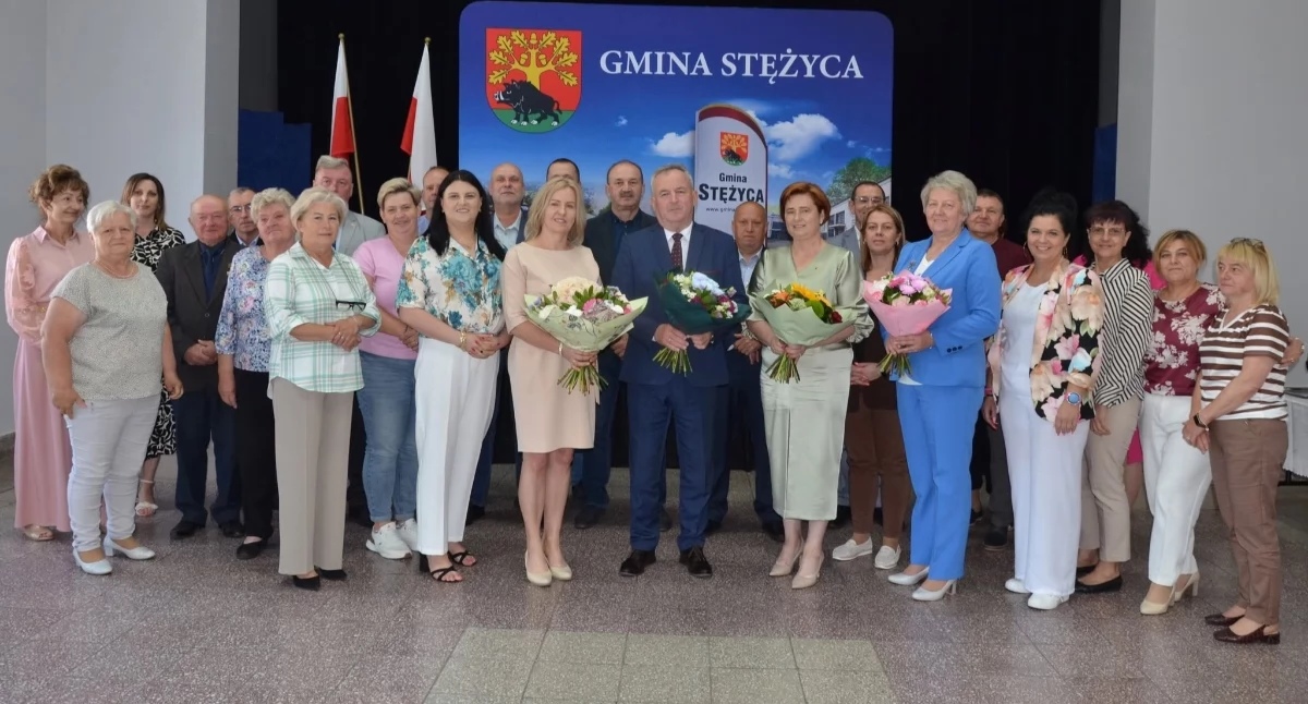Samorządy i Instytucje, Gminy Stężyca rozliczyła wójta absolutorium - zdjęcie, fotografia