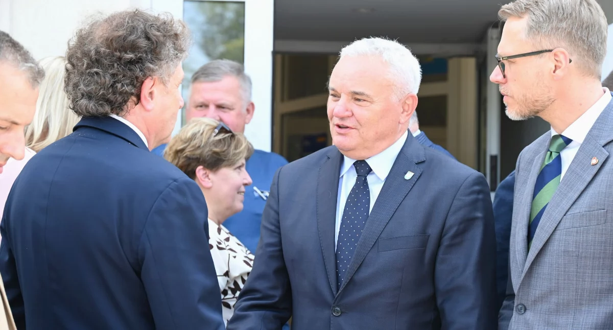 Samorządy i Instytucje, Wiceminister funduszy wizytą Dęblinie Rozmawiano rozwoju miasta - zdjęcie, fotografia