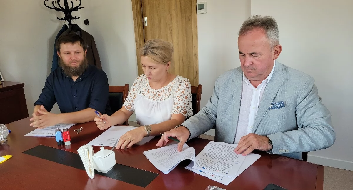 Inwestycje, miejsce rekreacji Prażmowie Inwestycja prawie - zdjęcie, fotografia