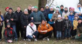 Pożegnali zimę wchodząc do lodowatej wody