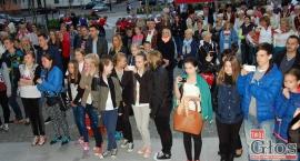 Ludowe granie w centrum miasta