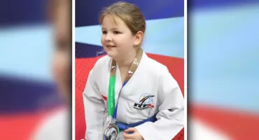 Zosia Sujkowska zdobywa stypendium za wybitne osiągnięcia w taekwon-do