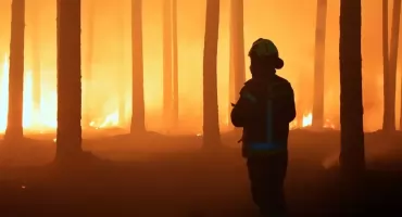 Wielki pożar lasów w regionie: Trwa akcja gaśnicza. Zginął pilot Dromadera