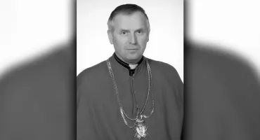 Dęblin żegna ks. kan. Józefa Brzozowskiego. Był pierwszym proboszczem parafii Chrystusa Miłosiernego
