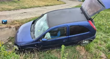 Dwóch pijanych kierowców zatrzymanych w powiecie ryckim. Jeden wjechał do rowu, drugi jechał pod prąd