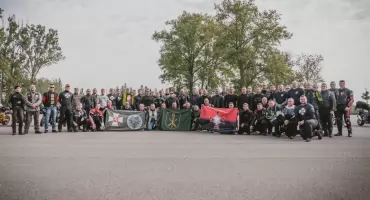 Dęblin i Nałęczów na trasie Rajdu Motocyklowego Weterana. Żołnierze uczcili pamięć poległych