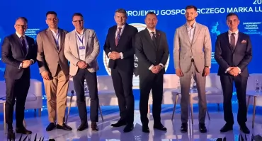 Spółdzielnia Mleczarska Ryki wyróżniona na kongresie. Sto lat historii docenione przez marszałka i byłego premiera