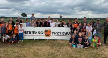 Pożegnanie trenera Roberta Piotrowskiego. Piknik sportowy w Przykwie zakończył sezon